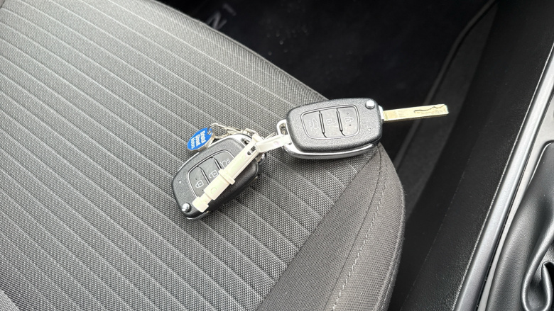 Hyundai i20 1.0T GDi 48V MHD SE Connect 5dr Petrol Hatchback